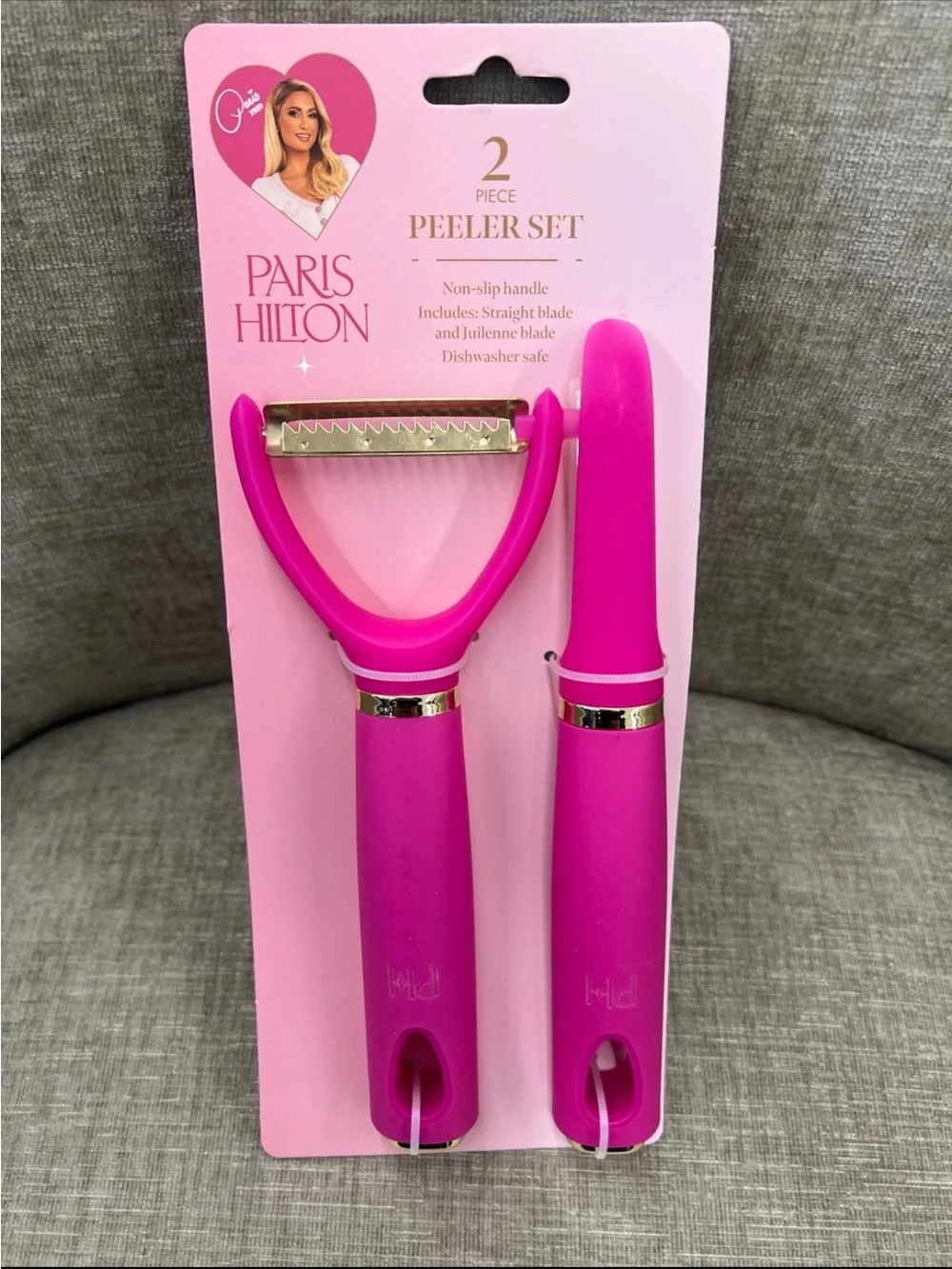 Paris Hilton Hot Pink Peeler Set 2pcs